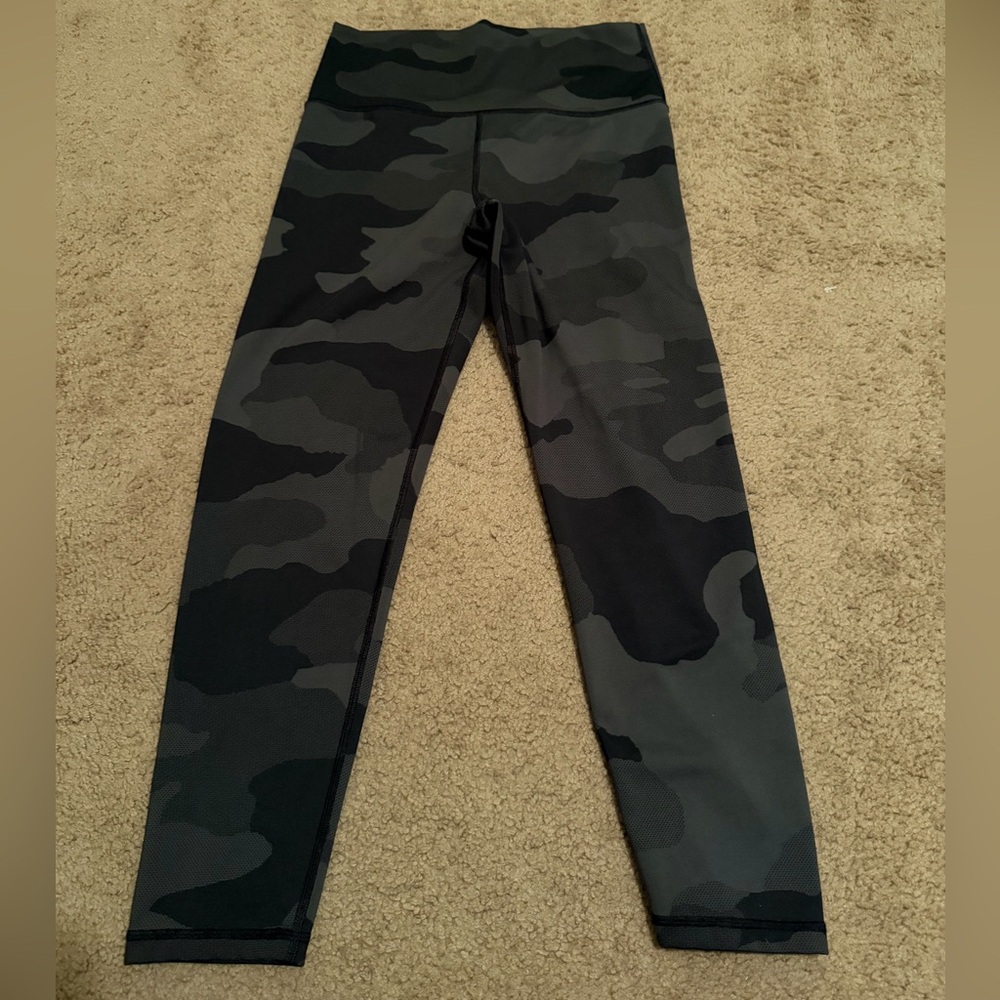 Aerie camo 7/8” legging